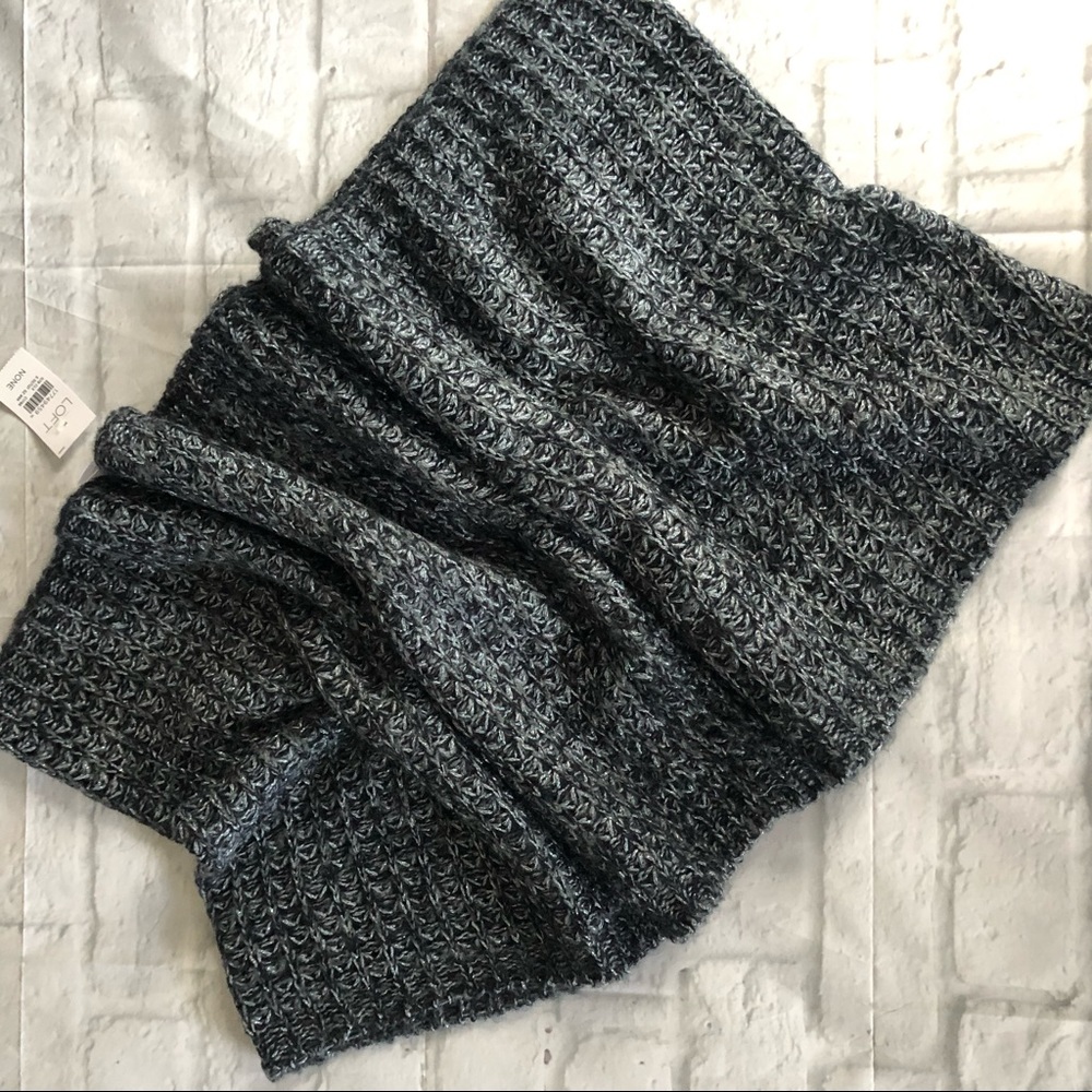NWT infinity scarf